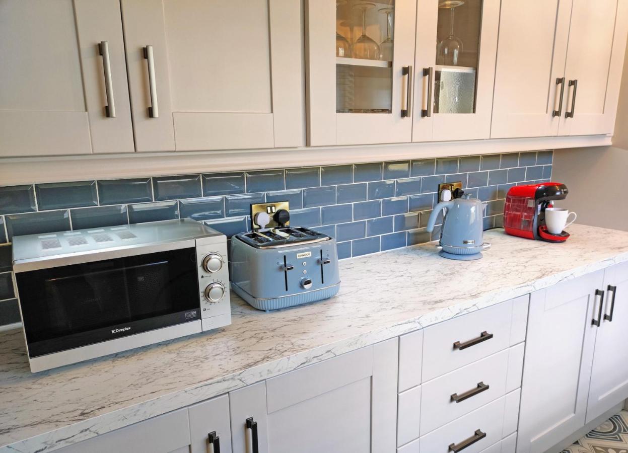 Tralee Townhouse Holiday Home By Trident Holiday Homes Bagian luar foto